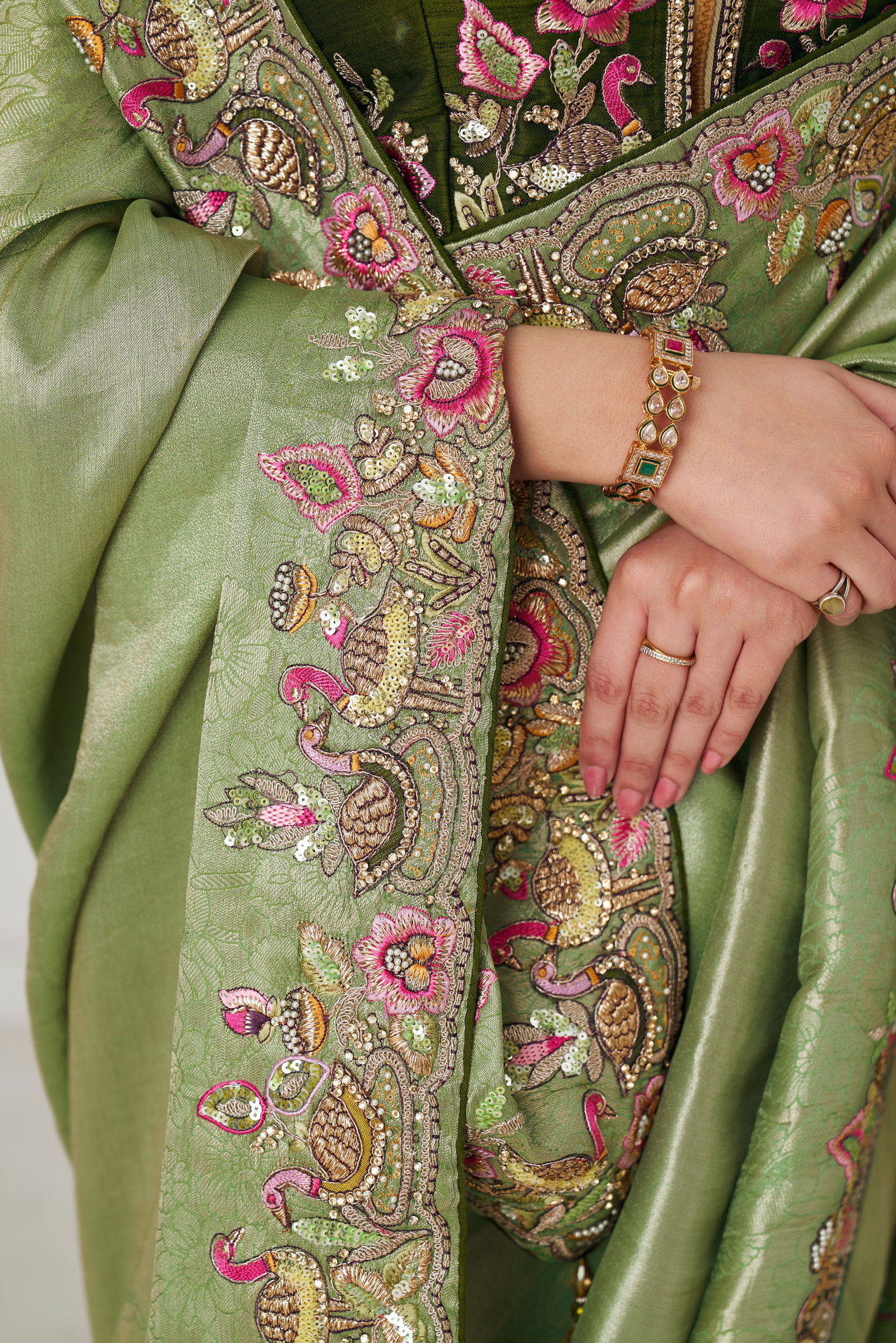Kf 111 Mehendi Color Pure Dola Viscouse Silk Saree Wholesale Clothing Distributors In India
